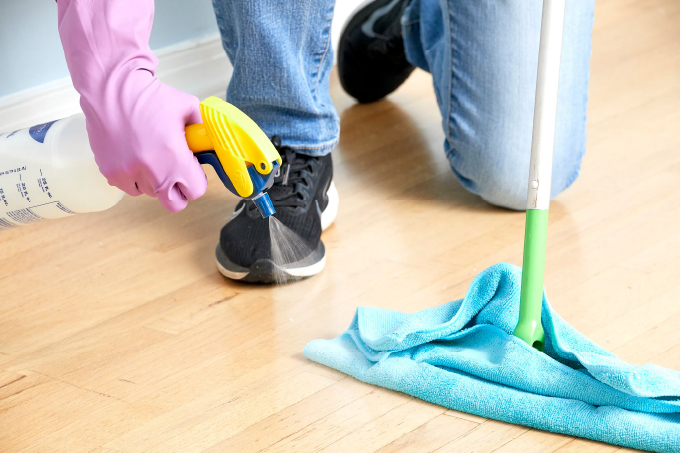 Úplne prírodný domáci čistič podláh